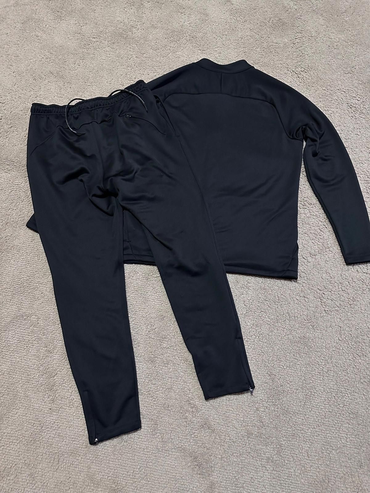 New Balance 2021-22 Roma New Balance Football Soccer Tracksuit Sz XL Size US XL / EU 56 / 4 - 8 Thumbnail