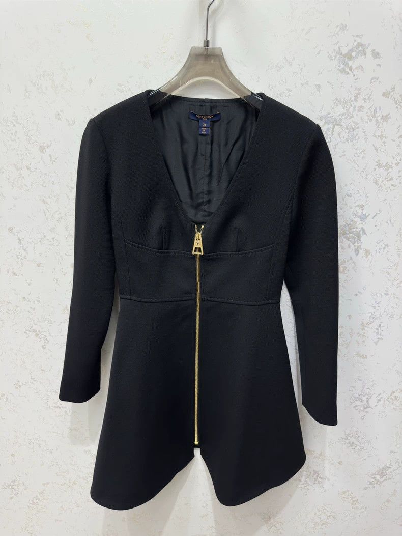 Louis Vuitton Louis Vuitton Black Dress Size XXS / US 00 / IT 34 - 1 Thumbnail