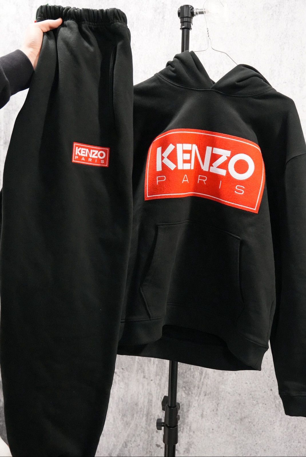 Kenzo Title : Kenzo Paris "Target" Logo Tracksuit Set - Nigo Era Size US S / EU 44-46 / 1 - 1 Thumbnail
