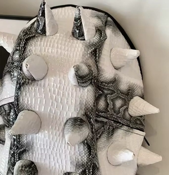 Japanese Brand × Vintage Hedgehog Shape PU Backpacks Size ONE SIZE - 5 Thumbnail