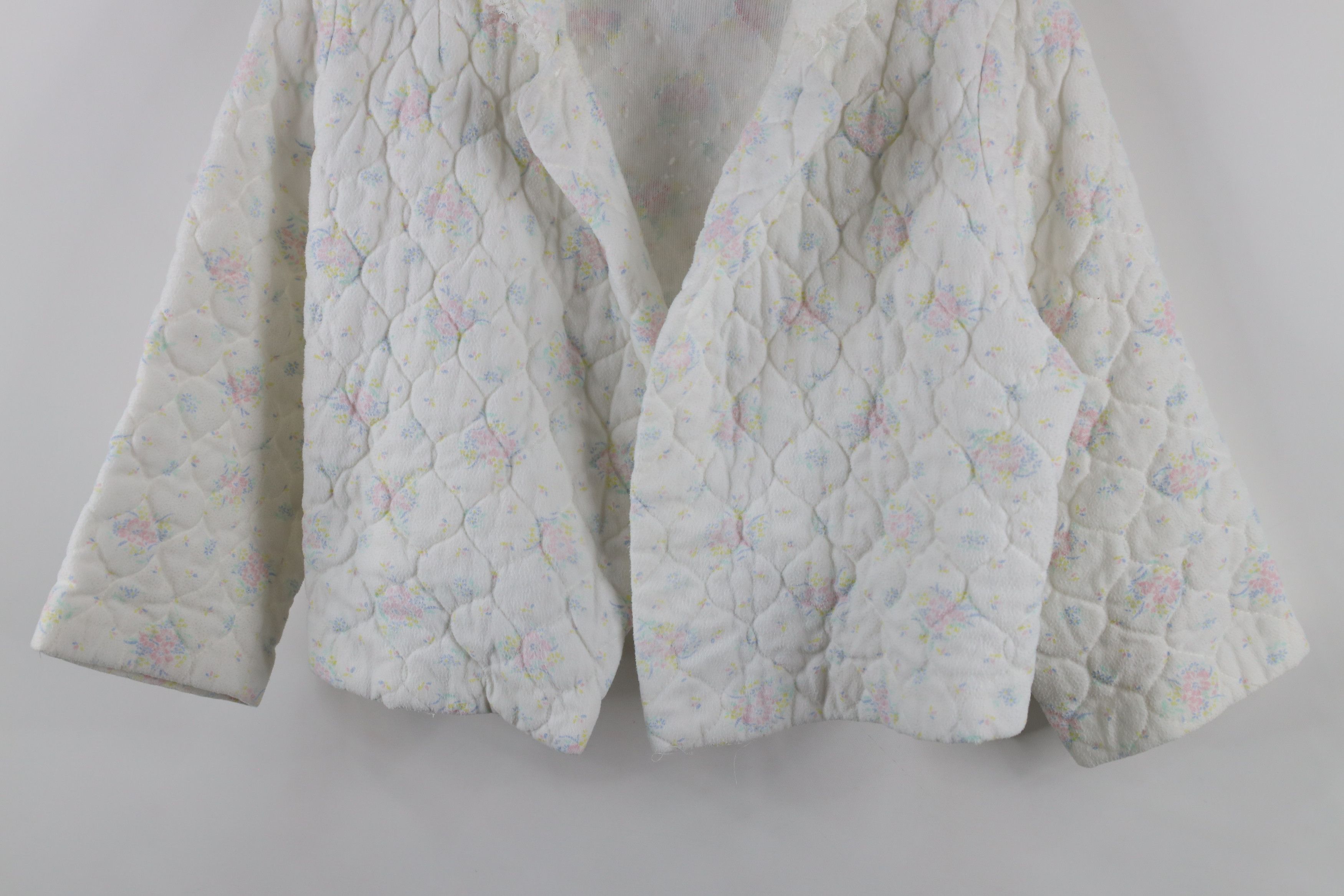 Vintage Vintage 50s 60s Quilted Lace Flower Sleep Cape Jacket USA Size XL / US 12-14 / IT 48-50 - 3 Thumbnail