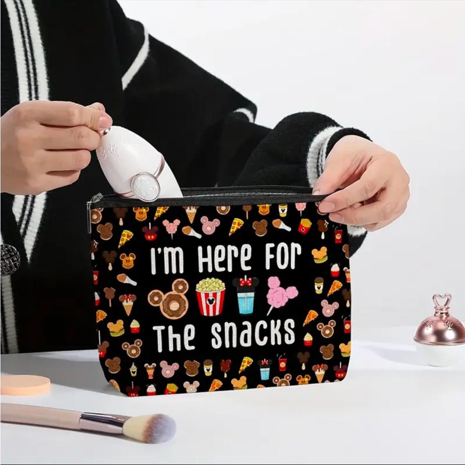 Designer Disney Style Snack Cosmetic Bag NWT Size ONE SIZE - 8 Thumbnail