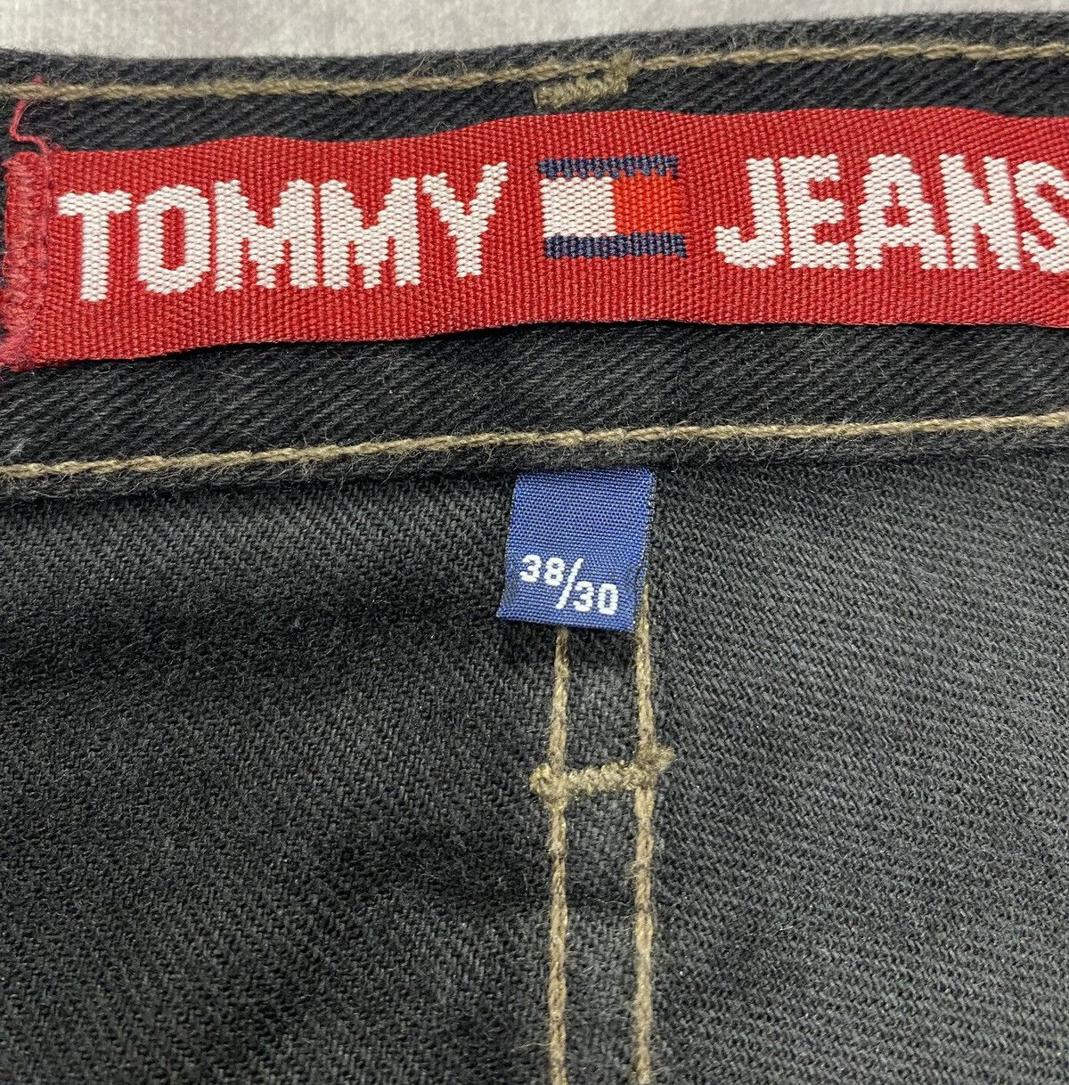 Tommy Jeans 90’s Vintage Tommy Jeans Relaxed Fit Black Denim Jeans 38/30 Size US 38 / EU 54 - 4 Thumbnail