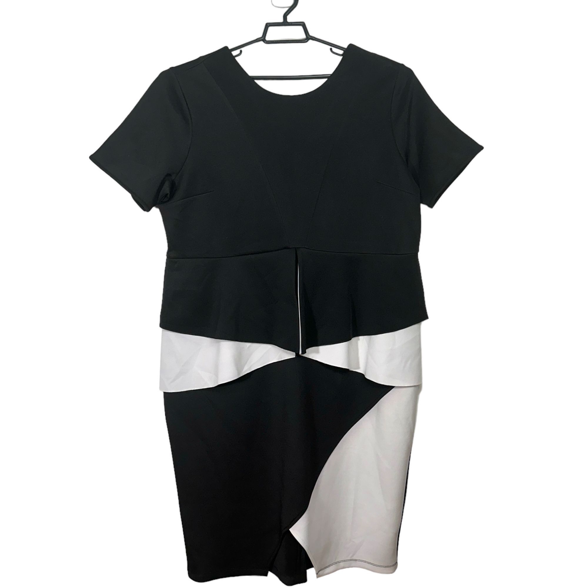 Designer Eloquii Black & White Color-block Short Sleeve Dress with Pe Size XXL / US 16-18 / IT 52-54 - 1 Thumbnail