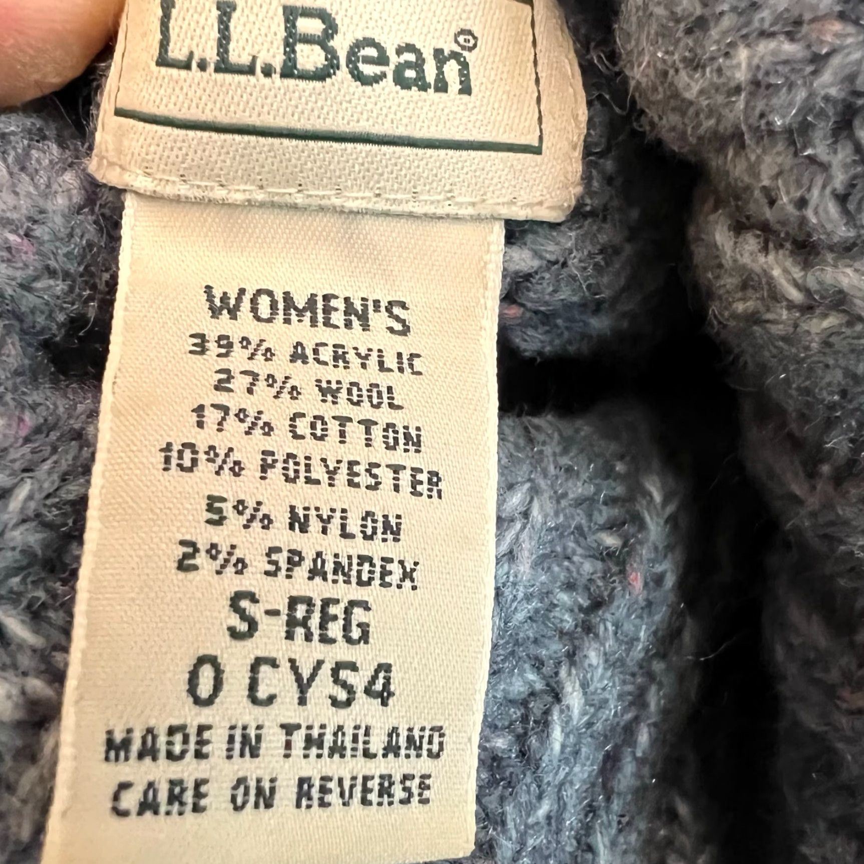 Vintage L.L. Bean Wool Blend Cowl Neck Pullover Sweater Womens Size S Gray Shirt Pullover Casual, Workwear, Travel 90s, Preppy Mens? Wait. Hmm. Size S / US 4 / IT 40 - 5 Thumbnail