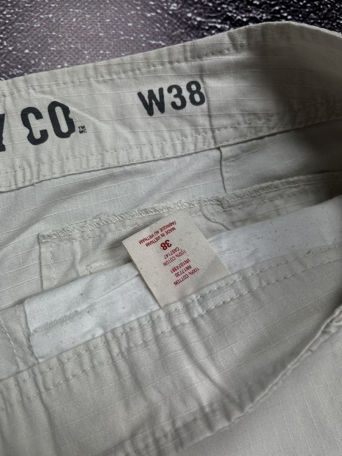 Mossimo Beige Cargo Shorts Vintage Mossimo Supply Co Size US 38 / EU 54 - 6 Thumbnail