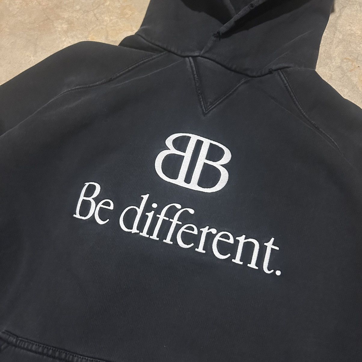 Balenciaga × Designer RARE Balenciaga “Be Different” Layered Oversized Hoodie Size US S / EU 44-46 / 1 - 4 Thumbnail