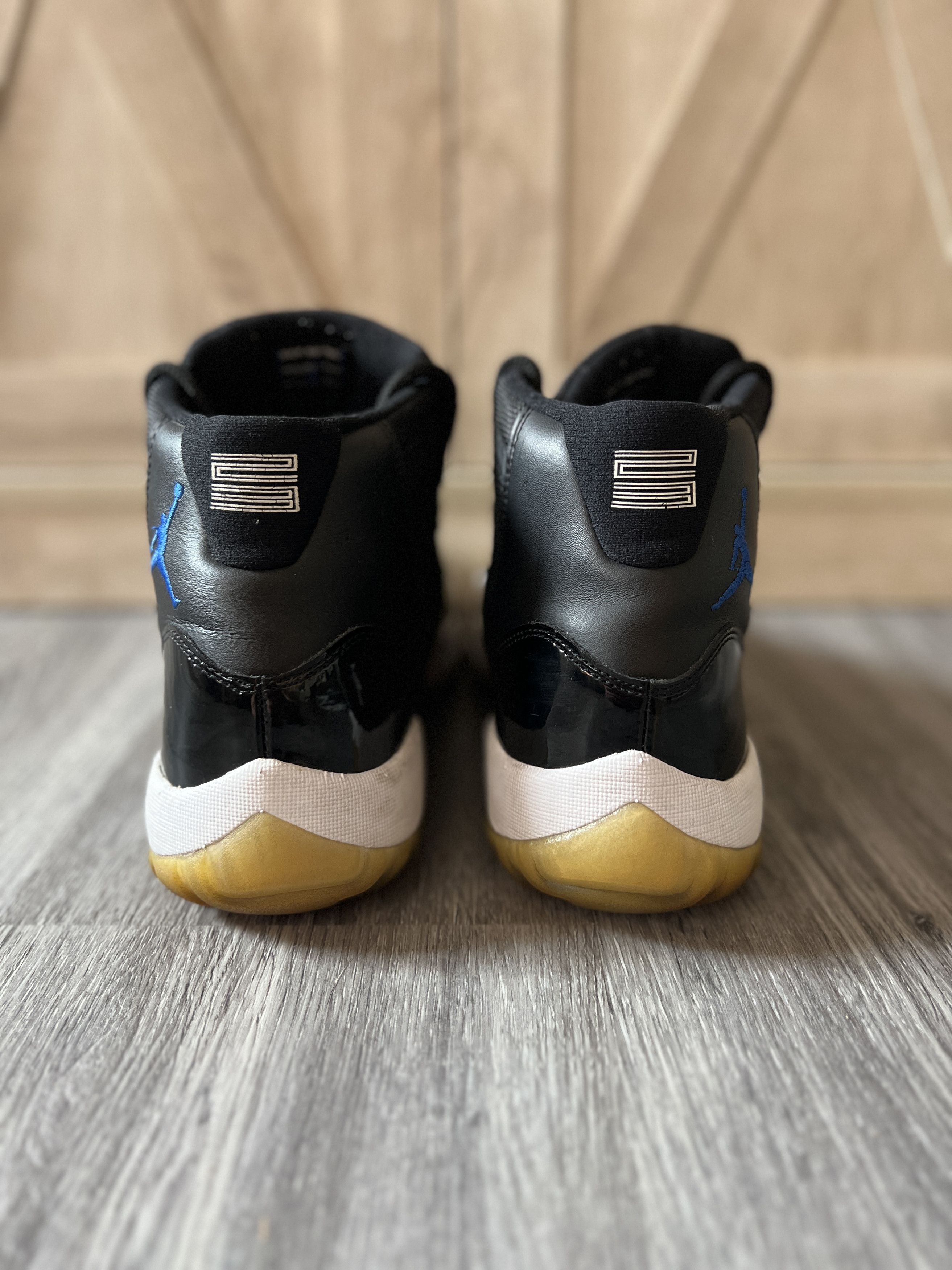 Jordan Brand Jordan 11 Retro Space Jam (2009) Size US 10.5 / EU 43-44 - 4 Thumbnail