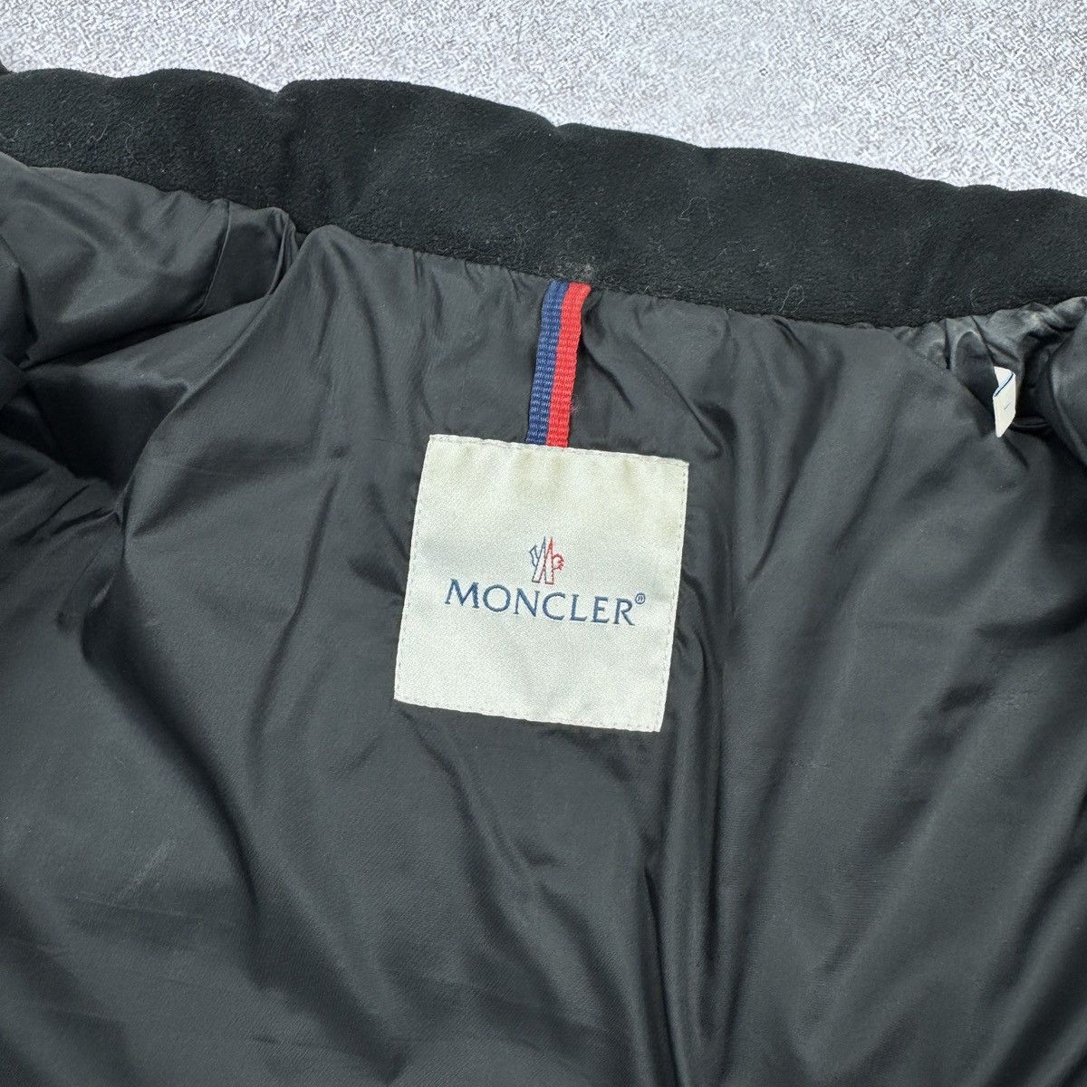 Moncler Women`s Moncler Nylon Puffer Jacket Authentic Size 1 / S-M Size M / US 6-8 / IT 42-44 - 11 Thumbnail