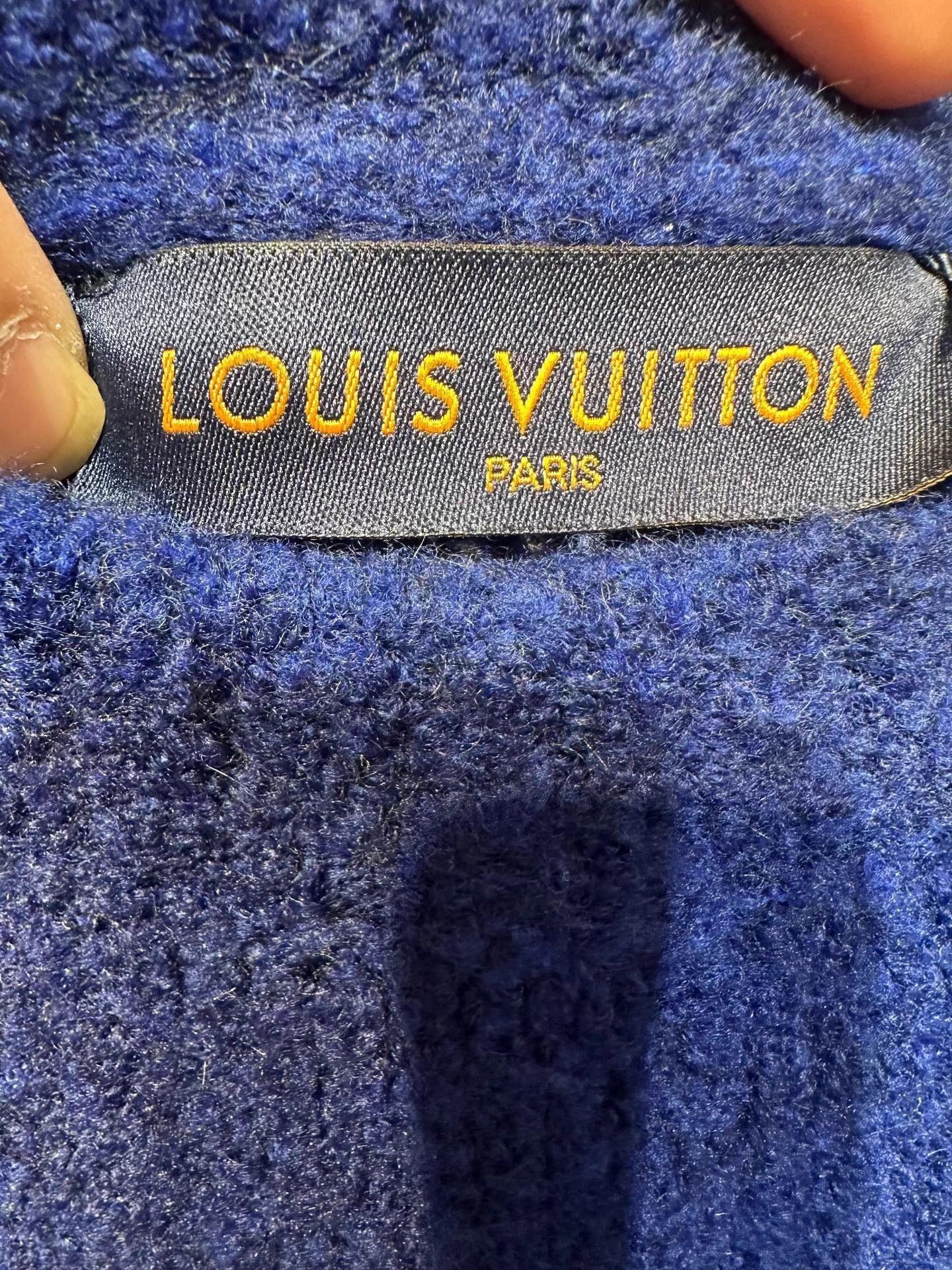 Louis Vuitton LV Electric Blue Big Logo Teddy Sweater Size M New Size US M / EU 48-50 / 2 - 4 Thumbnail