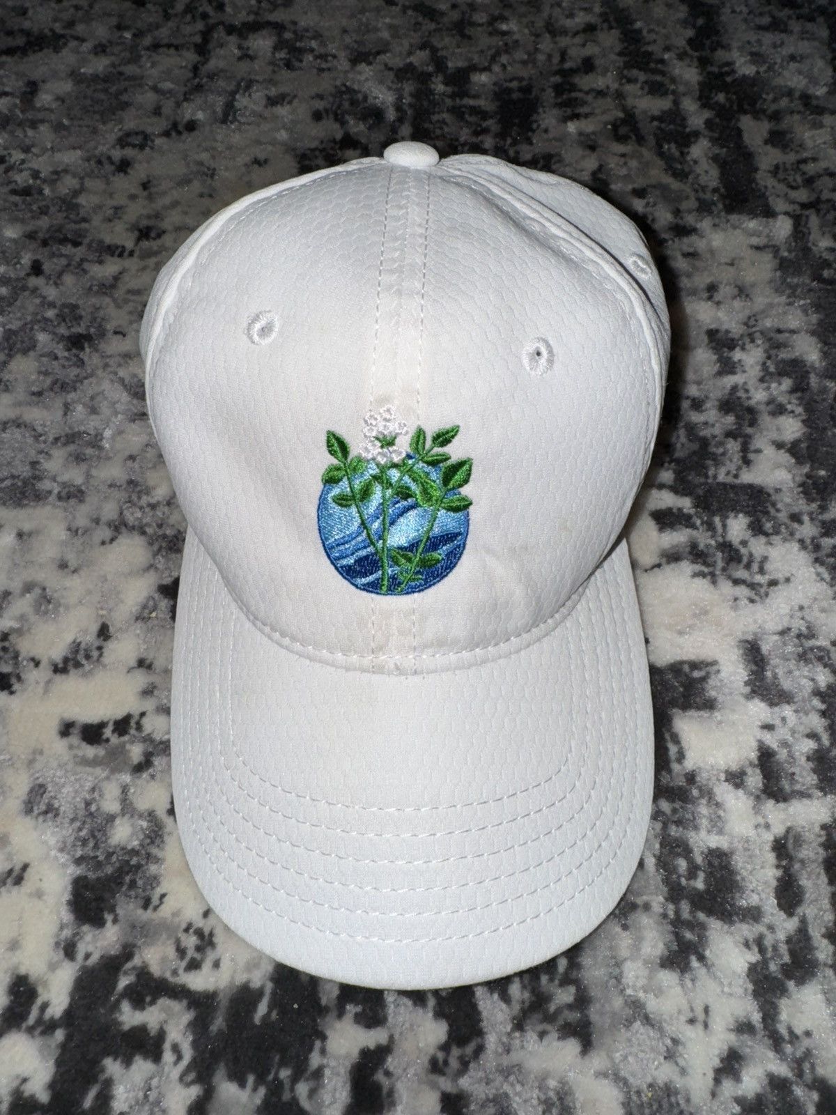 Callaway Golf Callaway Golf White Flower Hat Size ONE SIZE - 1 Thumbnail