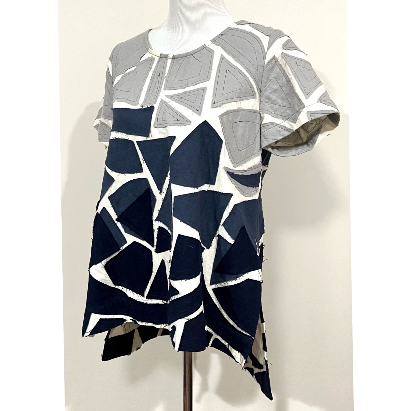 Vintage Jamie + The Jones Top Blouse Women S Silk Patchwork Gray Blue Geometric Short Sleeve Size S / US 4 / IT 40 - 2 Thumbnail