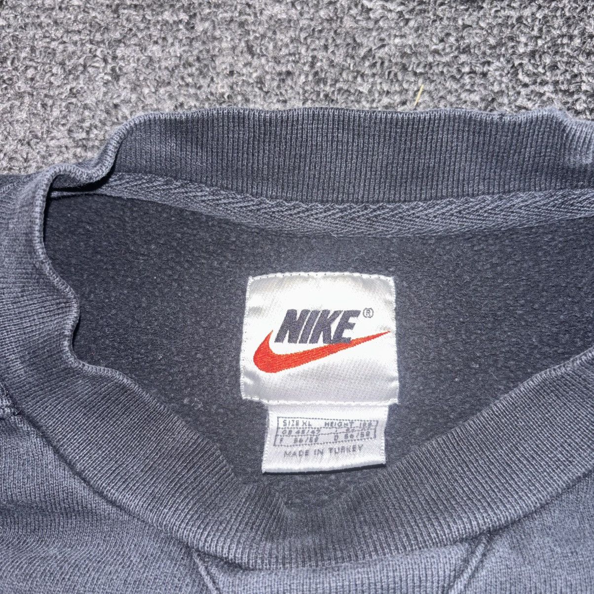 Nike Vintage Nike Swoosh Crewneck Center Logo Distressed Faded XL Size US XL / EU 56 / 4 - 8 Thumbnail