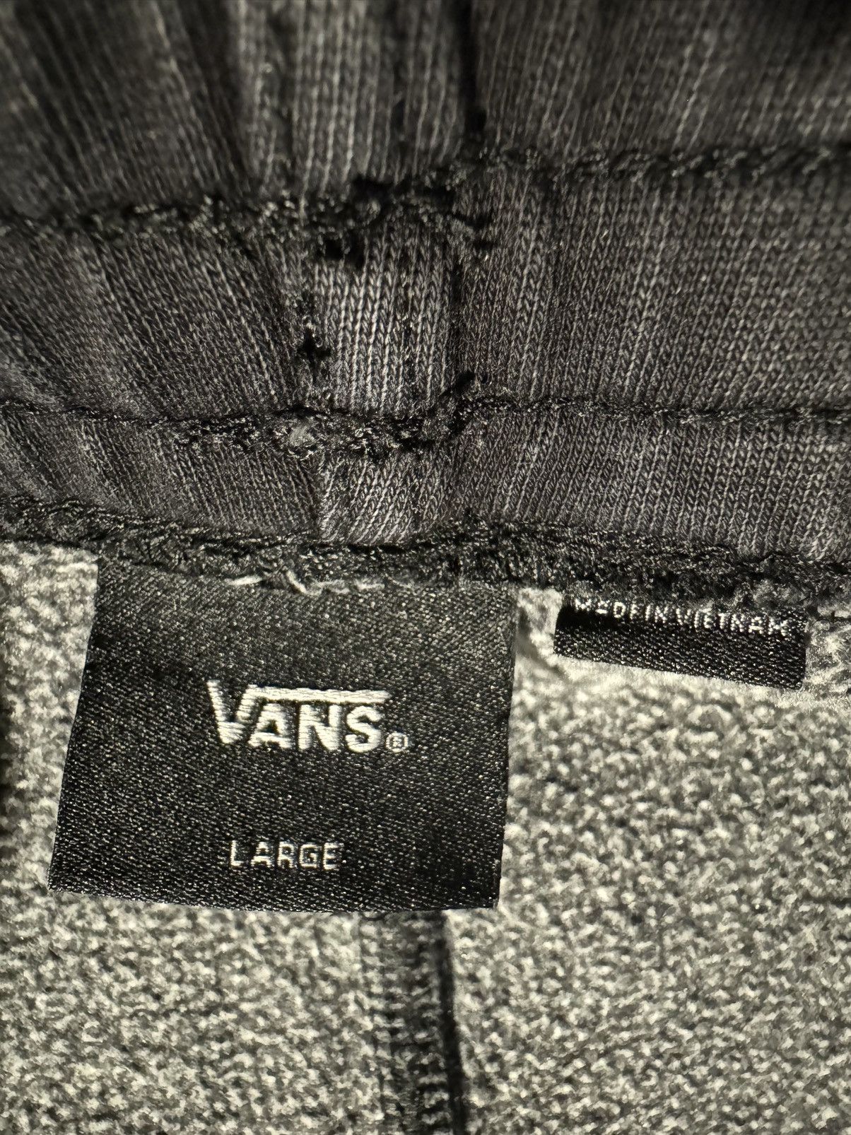 Vans Vans easy wash fleece shorts vintage wash black embroidered Size US 35 - 12 Thumbnail