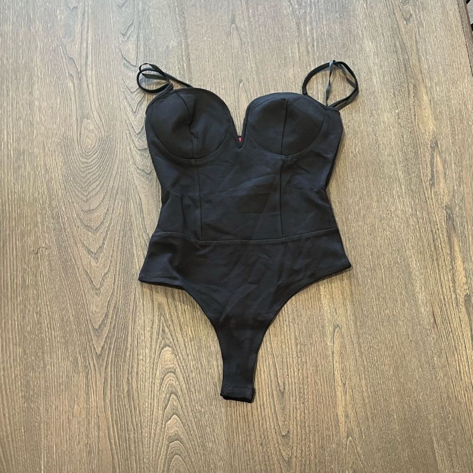 Guess NWOT Guess Los Angeles Black Corset Bodysuit Sz S Size S / US 4 / IT 40 - 1 Thumbnail