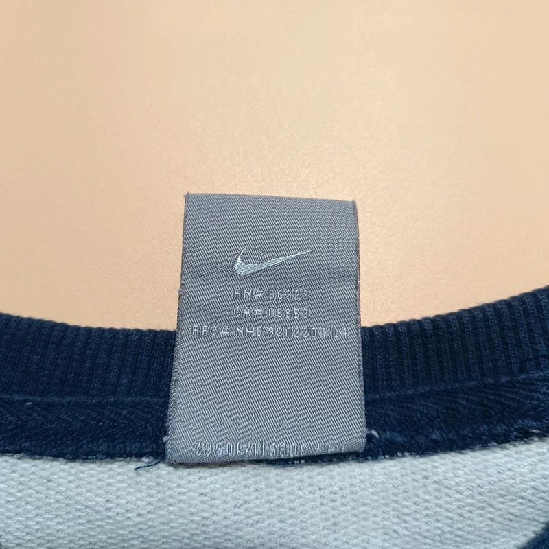 Nike Vintage Y2K NIKE Big Center Swoosh Grey Blue Sweatshirt M Size US M / EU 48-50 / 2 - 8 Thumbnail