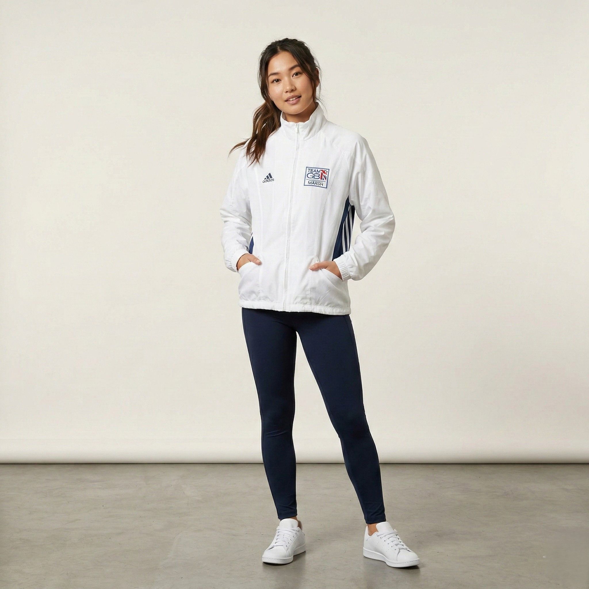 Adidas Adidas Women 12 38 M Jacket White Team Great Britain 3891 Size M / US 6-8 / IT 42-44 - 1 Thumbnail