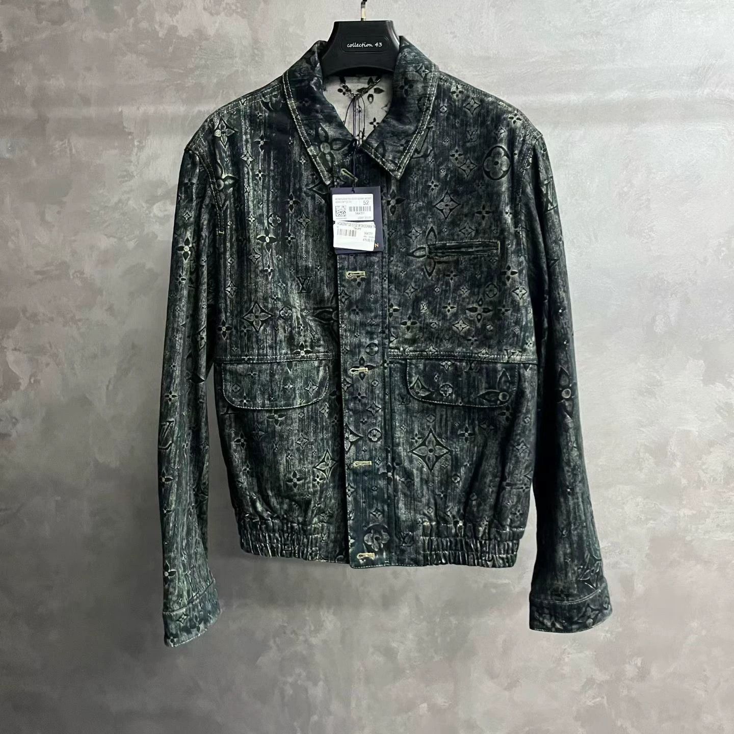 Louis Vuitton gray logo button-up long sleeve denim jacket Size US L / EU 52-54 / 3 - 1 Thumbnail