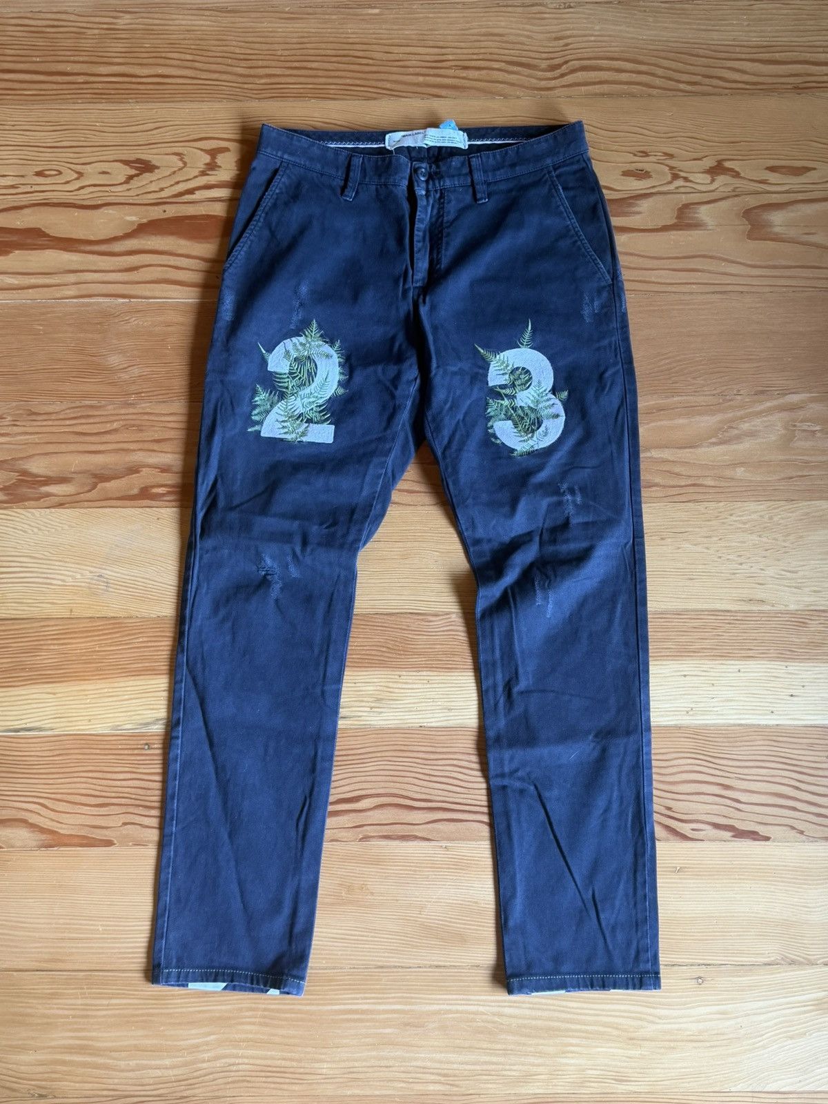 Off-White Off white trousers with embroidered motif Size US 32 / EU 48 - 1 Thumbnail