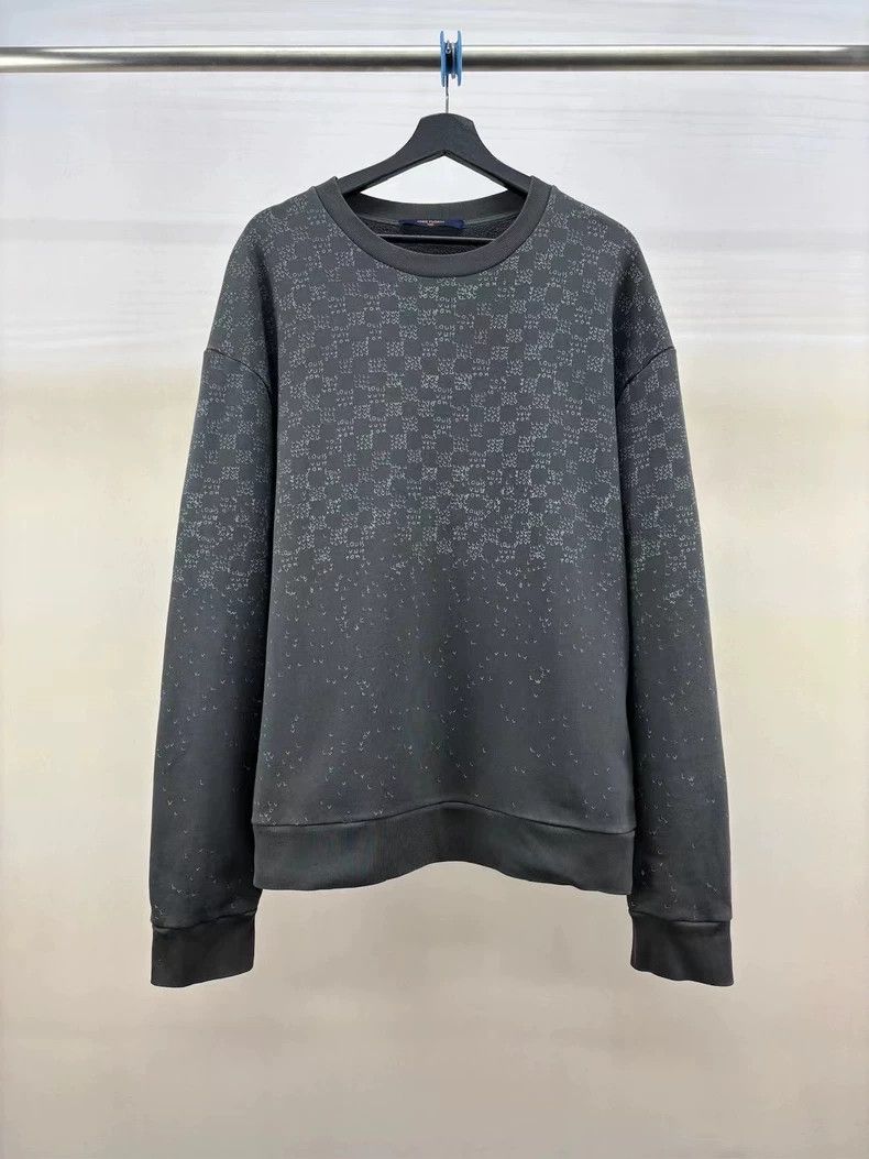 Louis Vuitton Louis Vuitton Monogram Embroidered Sweatshirt XXL- DMC Size US XXL / EU 58 / 5 - 1 Thumbnail