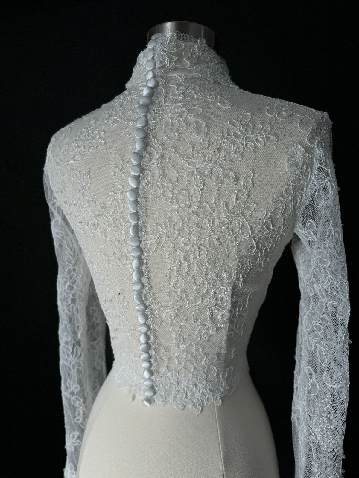 Other US 4 Crystal Embellished Lace Anna Augusta Bridal Cape Size S / US 4 / IT 40 - 6 Thumbnail