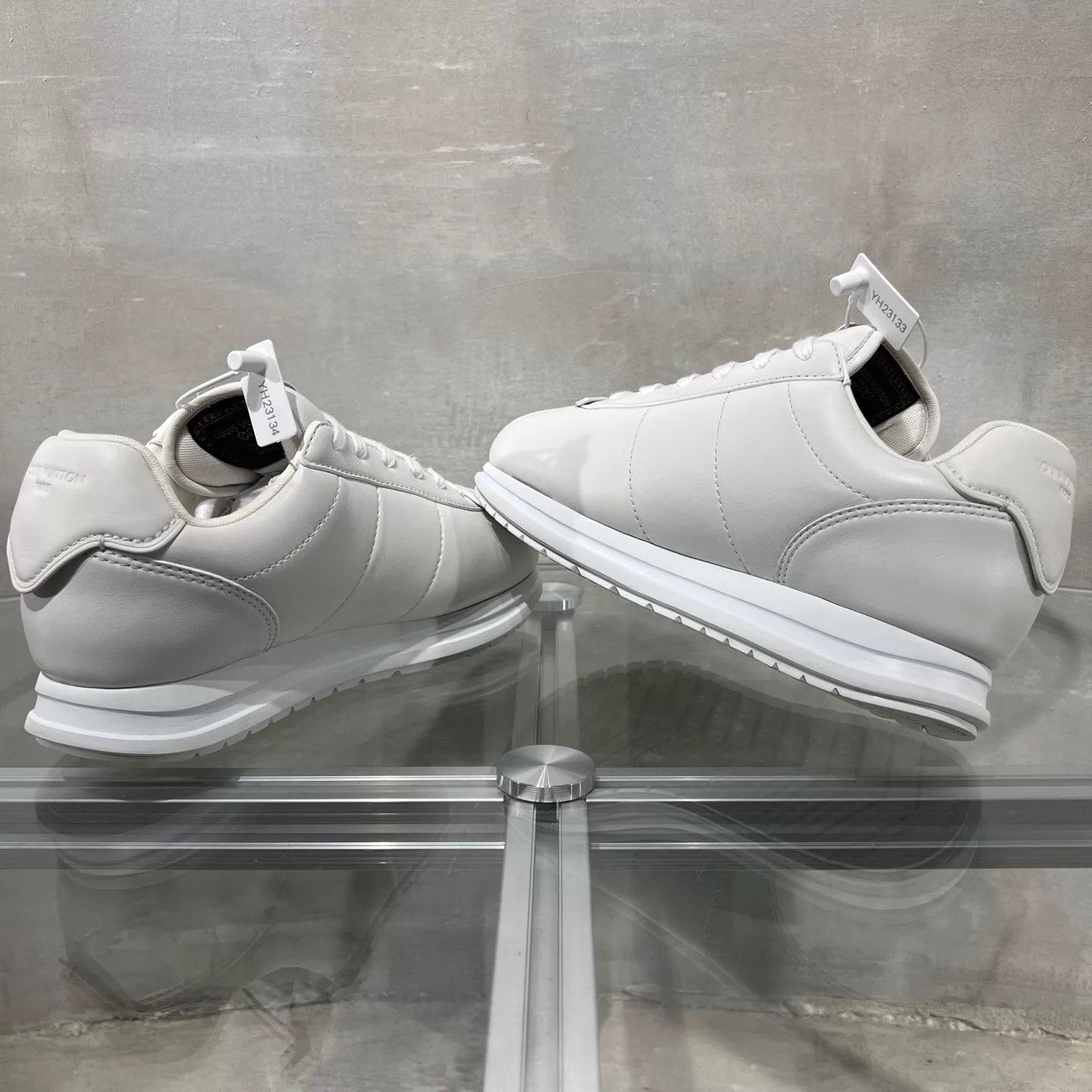 Louis Vuitton LV White Sneakers UK7.5 41.5 Size US 8.5 / EU 41-42 - 5 Thumbnail