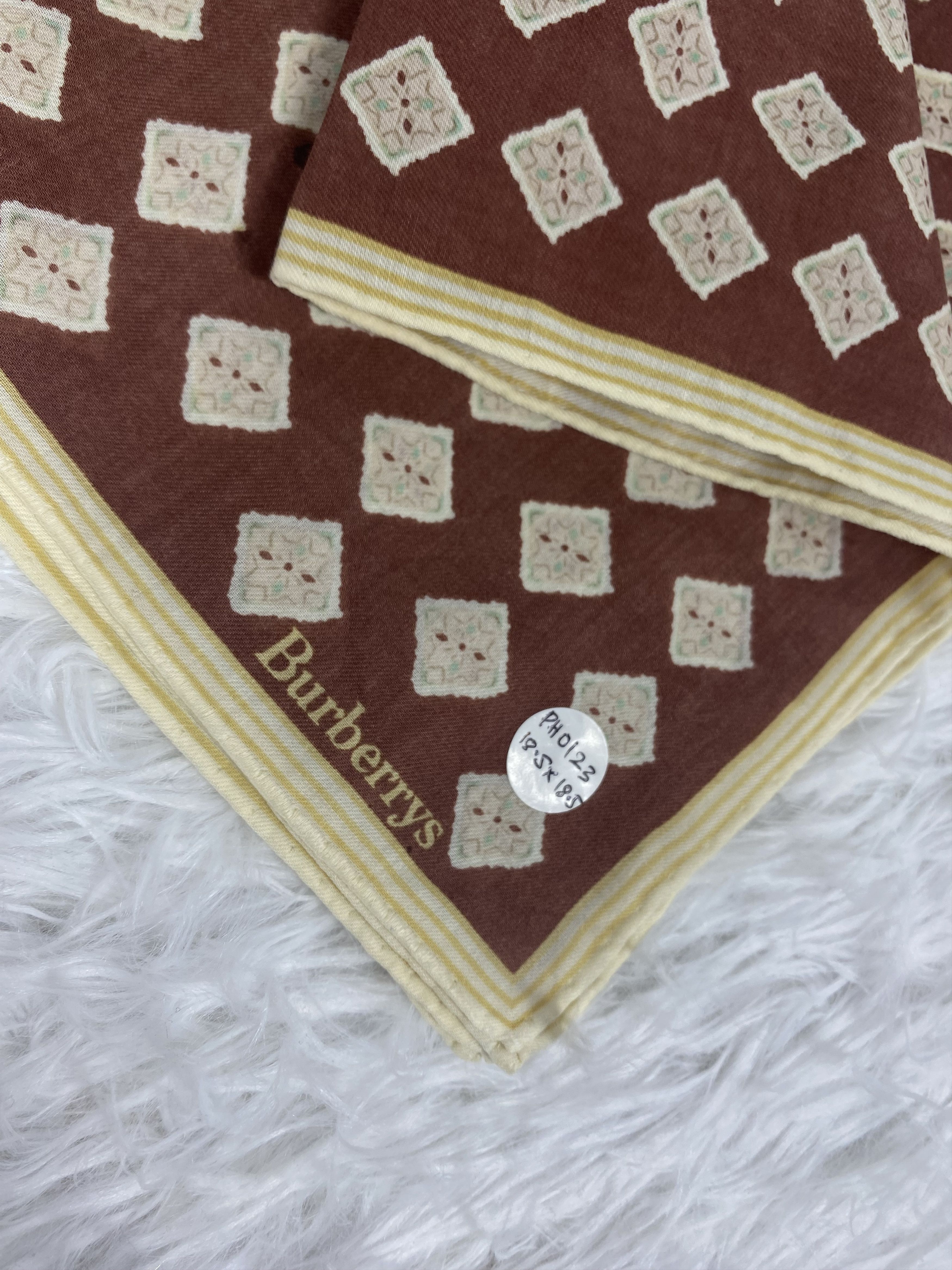 Burberry Vintage Burberry Handkerchief PH0123 Size ONE SIZE - 2 Thumbnail