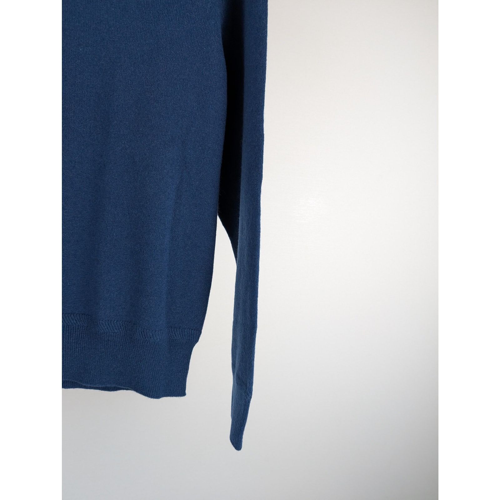 Tom Ford o1rshd1 V-Neck Turtle Neck Sweatshirt in Blue Size US M / EU 48-50 / 2 - 5 Thumbnail