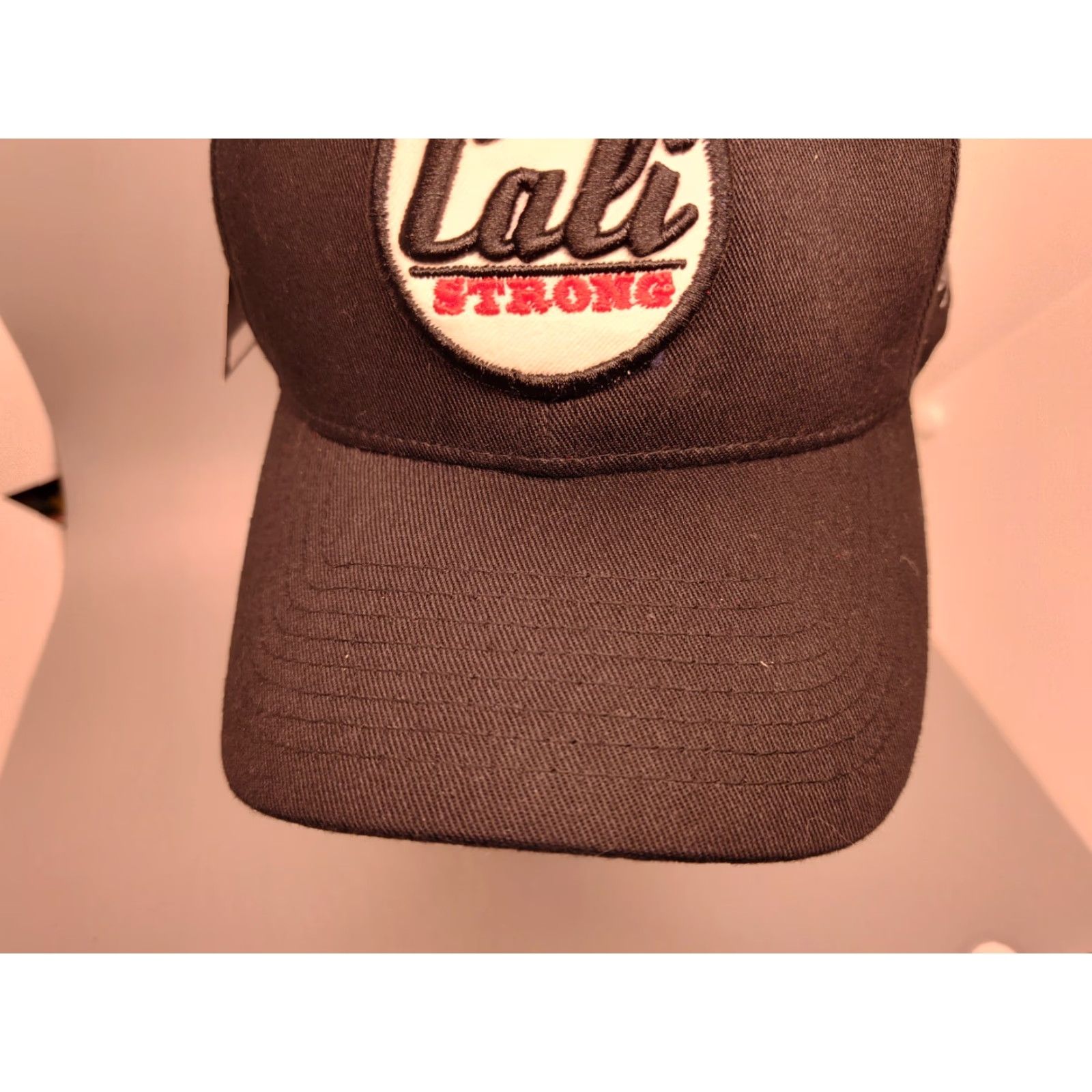 Vintage Cali Strong Fitted Men's Hat Black L/XL Front Badge NWT California Sports Ball Cap Mens Brand Cali Strong Embroidered Badge Back Spellout Bearing Bear Size ONE SIZE - 3 Thumbnail