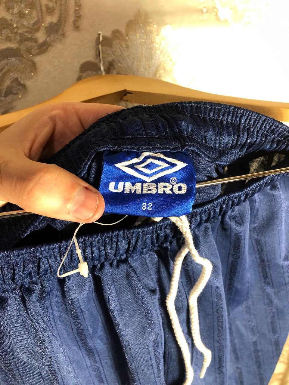Umbro VINTAGE UMBRO ENGLAND RETRO SOCCER SHORTS MANCHESTER Y2K 90s Size US M / EU 48-50 / 2 - 3 Thumbnail