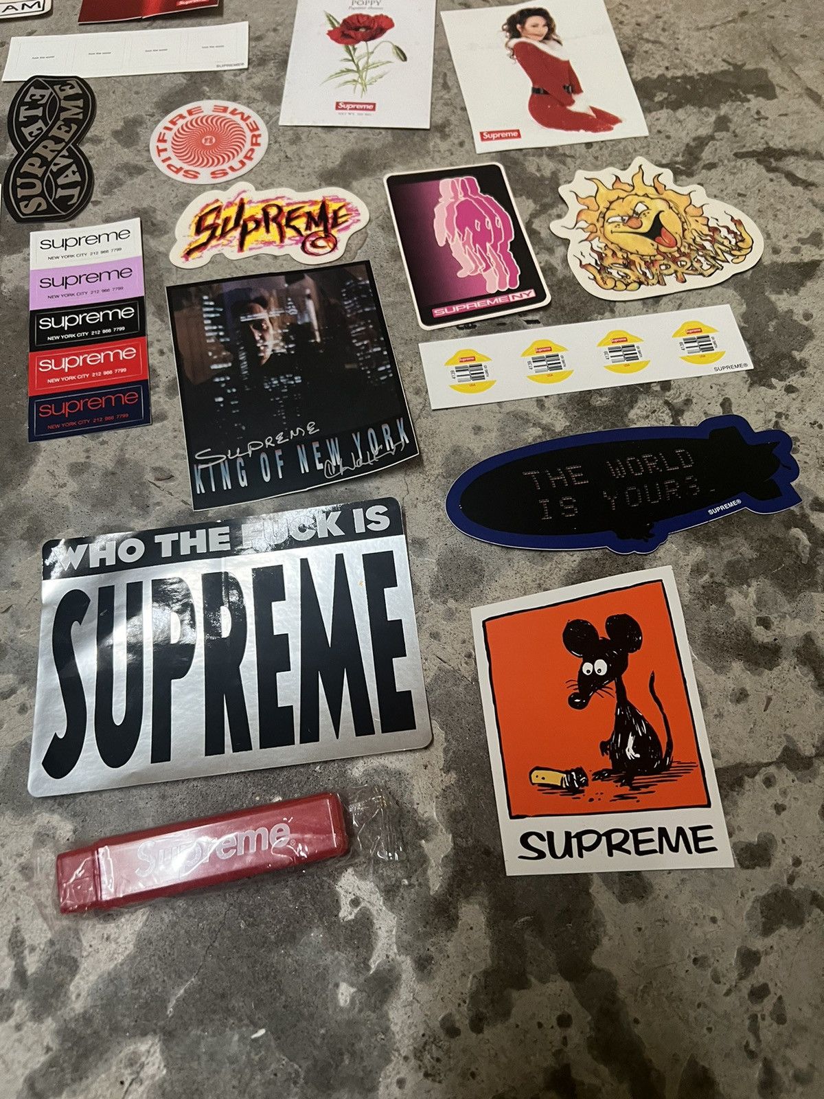 Supreme Supreme sticker and freebie accessory lot. Size ONE SIZE - 3 Thumbnail