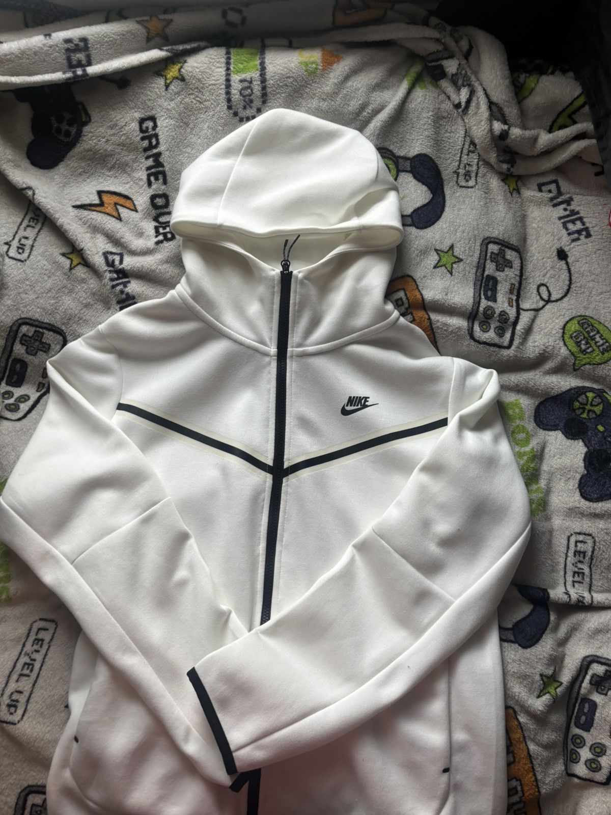 Nike all white nike tech Size US L / EU 52-54 / 3 - 1 Thumbnail
