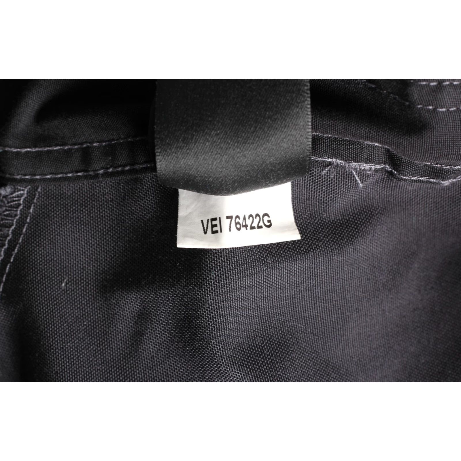 Helly Hansen VINTAGE Helly Hansen Workwear ½ Cargo Shorts Men 56 W39 DZ8139 Cargo Shorts Men 39 in Inseam 22 in Black Grey Mens Size US 40 / EU 56 - 8 Thumbnail