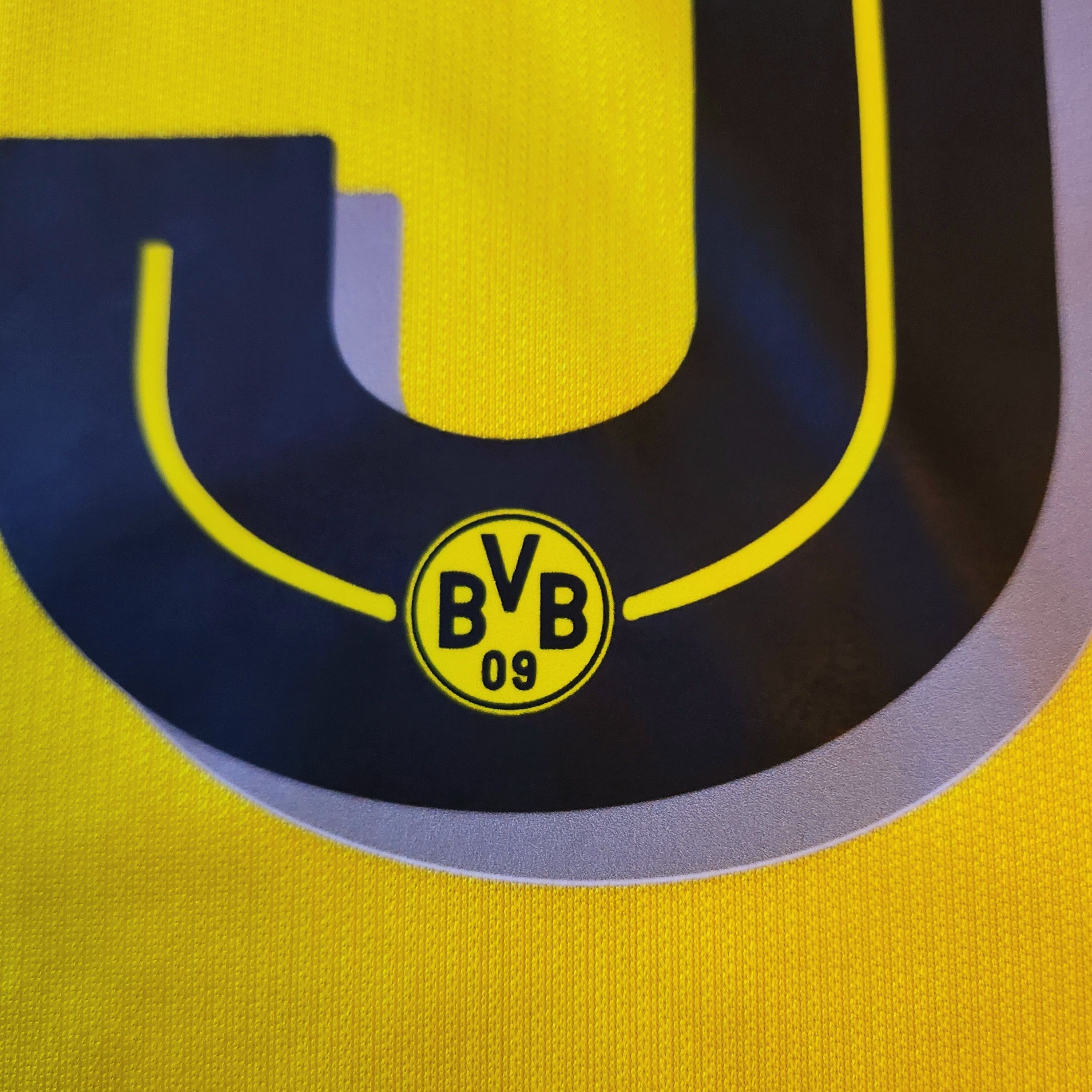 Puma Borussia BVB Dortmund KAGAWA 2017-2018 17/18 European Home Size US M / EU 48-50 / 2 - 6 Thumbnail