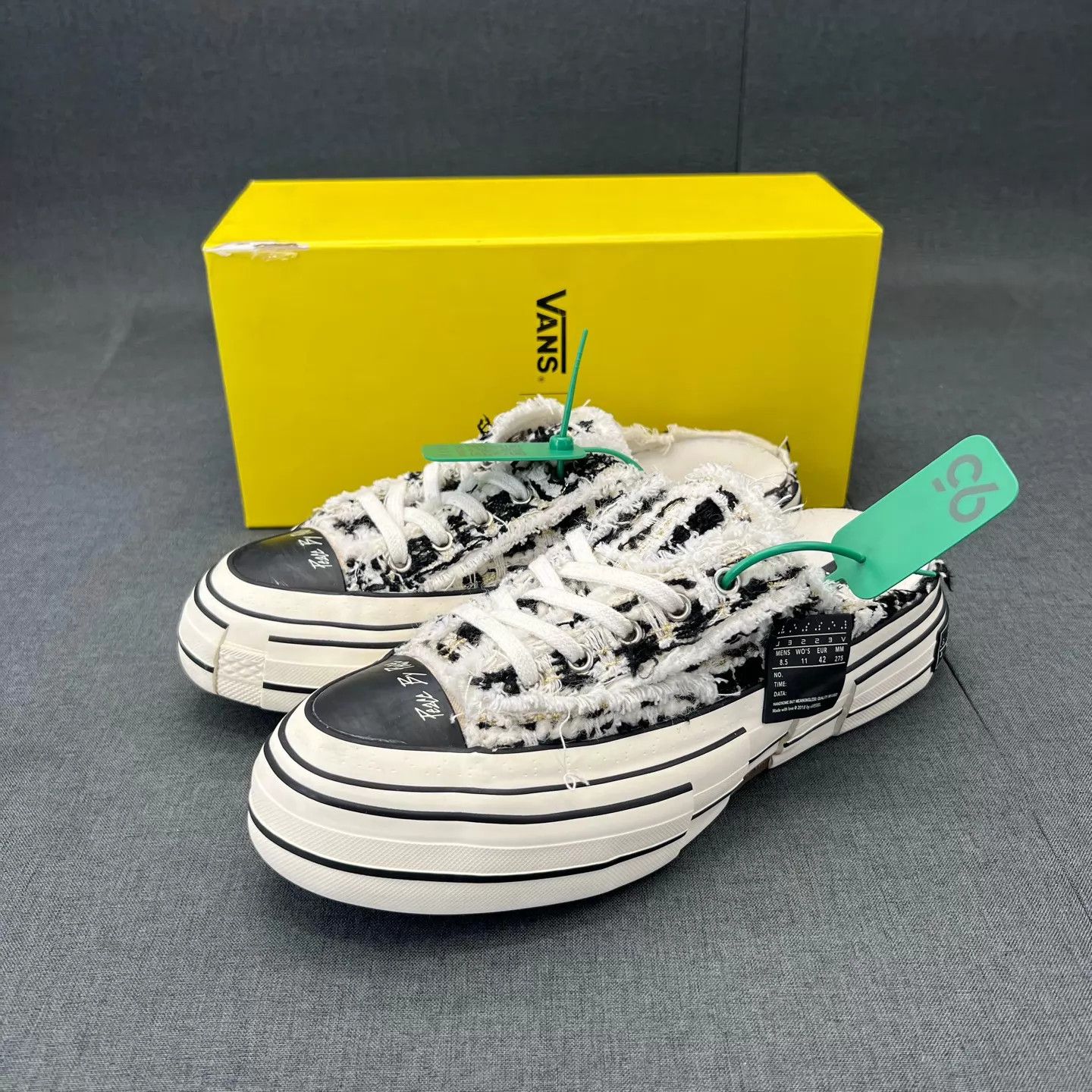 Other Vanness Wu Tassel Slip-On 42 Black & White LN 2-3 Worn Size US 9 / EU 42 - 1 Thumbnail