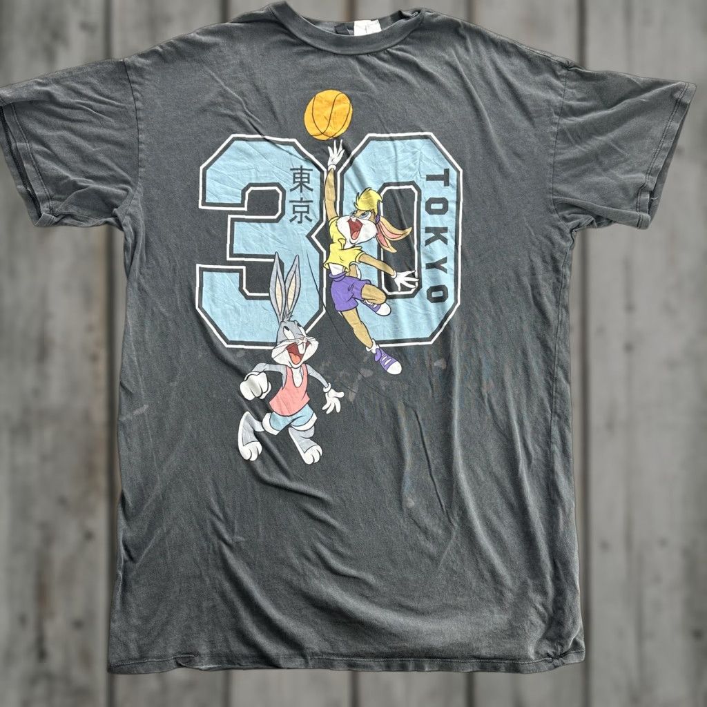 H&M Looney Tunes Tee Mens Medium Black Bugs Bunny Lola Bunny Basketball Tokyo H&M Divided Graphic Print Shirt Size US M / EU 48-50 / 2 - 1 Thumbnail