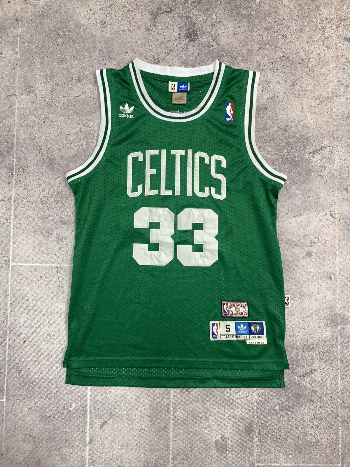 NBA × Vintage Vintage Celtic Bird 33 Adidas jersey Y2K NBA JERSEY Size US S / EU 44-46 / 1 - 2 Thumbnail