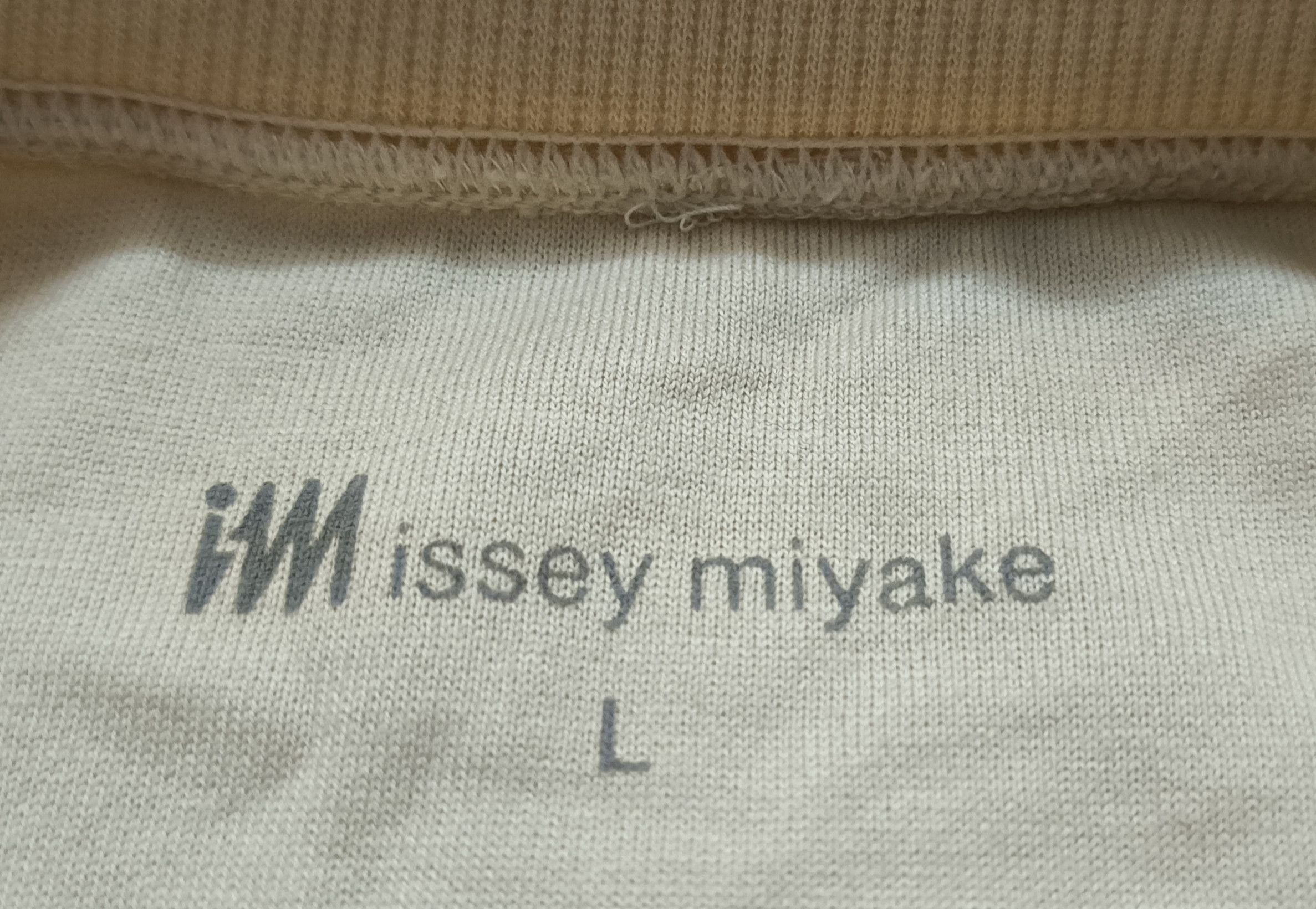 Issey Miyake 🔥🔥Rare Issey Miyake Sleeveless Cream Tee Size US L / EU 52-54 / 3 - 4 Thumbnail