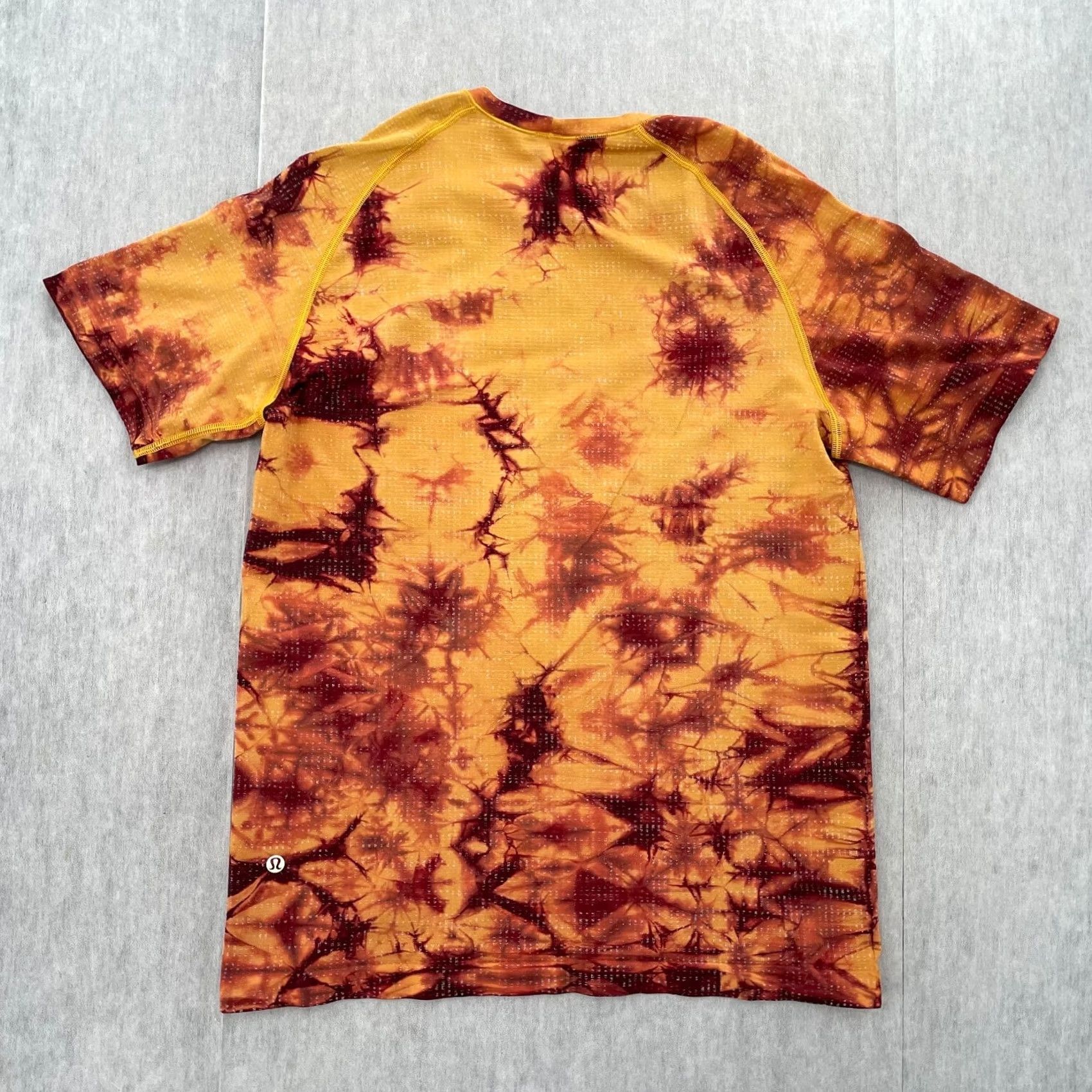 Lululemon Lululemon Shirt Metal Vent Tech Adult Medium Orange Short Sleeve Gym Logo Mens M Size US M / EU 48-50 / 2 - 2 Thumbnail