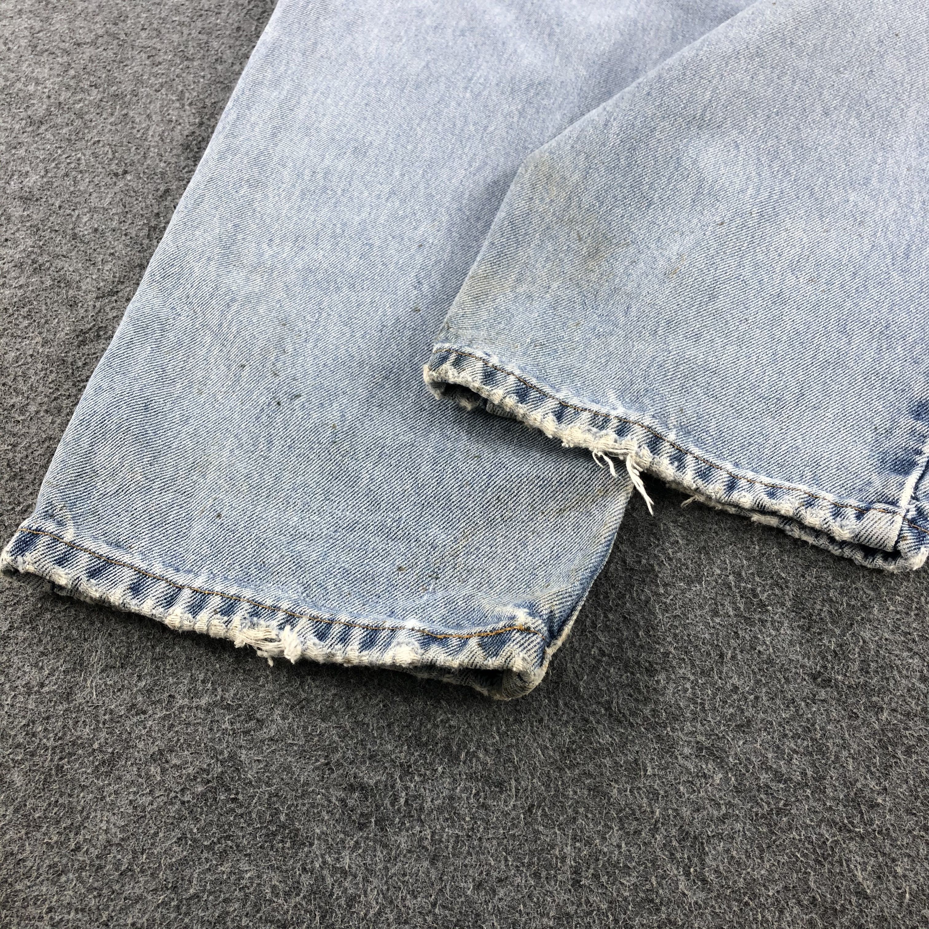 Levi's Vintage 90s Light Wash Levis 560 Jeans- J1303 Size US 35 - 6 Thumbnail
