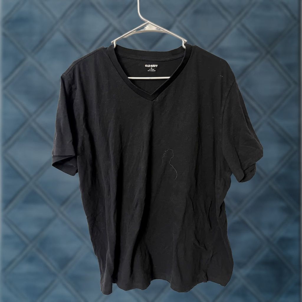 Old Navy Old Navy Shirt Mens XL Black V-Neck Knit Short Sleeve T-Shirt Size US XL / EU 56 / 4 - 1 Thumbnail