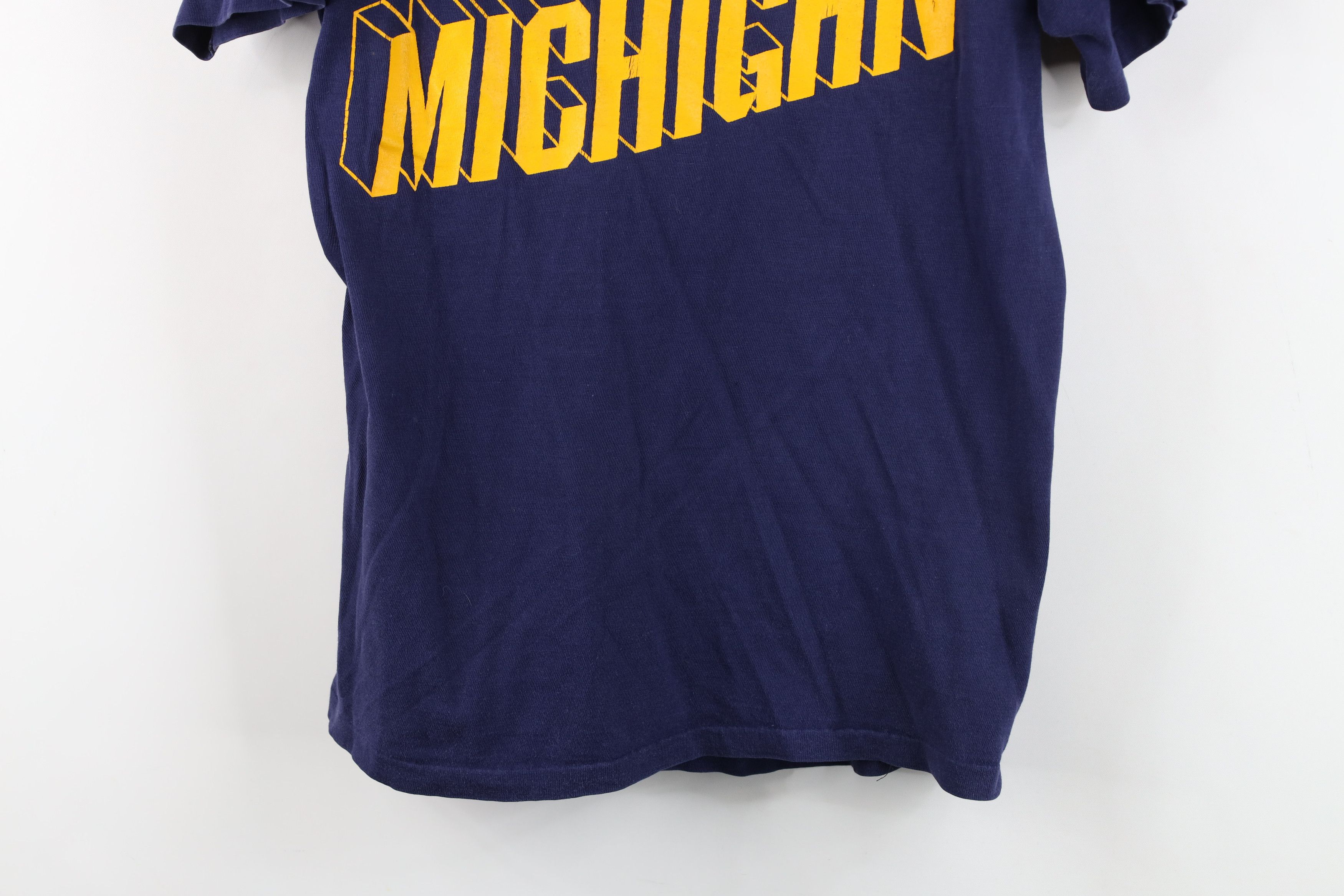 Vintage Vintage 70s 80s University of Michigan T-Shirt Blue USA Size M / US 6-8 / IT 42-44 - 3 Thumbnail