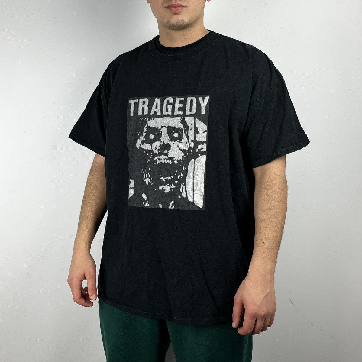 Band Tees Vintage Tragedy Atomic of Hiroshima and Nagasaki Tshirt Size US XXL / EU 58 / 5 - 1 Thumbnail