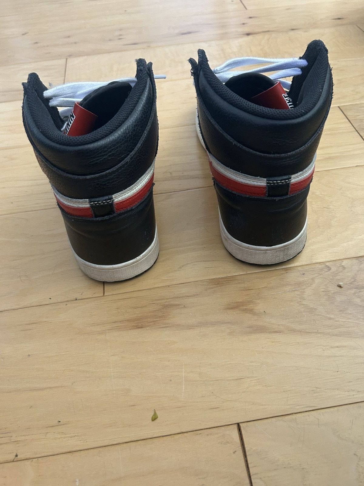 Jordan Brand × Nike Jordan 1 high “sports illustrated” Size US 11 / EU 44 - 5 Thumbnail