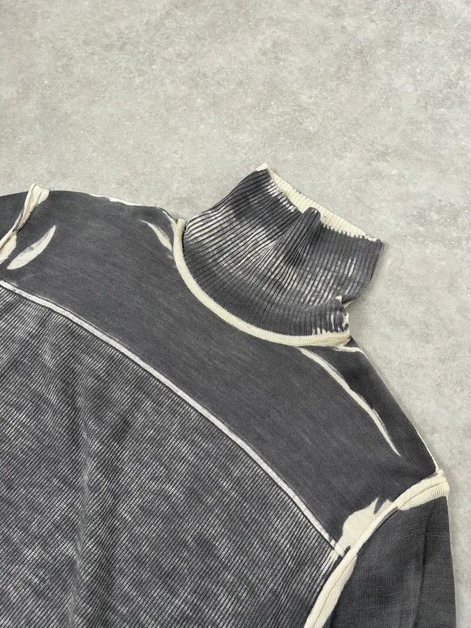 Just Cavalli 2000s Cavalli Two Tone Grey & Cream Abstract Turtleneck Size US L / EU 52-54 / 3 - 5 Thumbnail