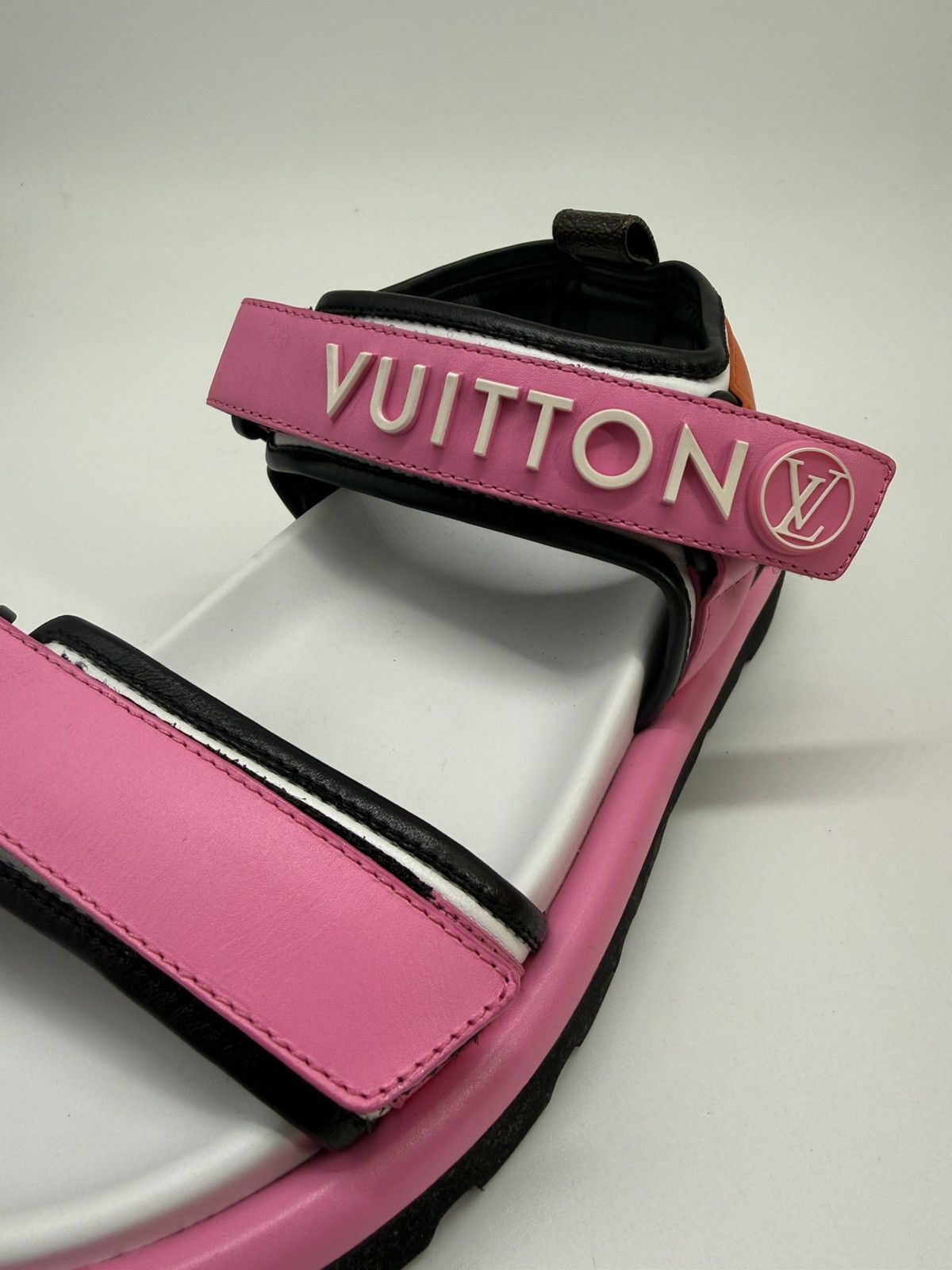 Louis Vuitton Louis Vuitton pool pillow Flat Sandals Pink Pop 39 9 Size US 9 / IT 39 - 10 Thumbnail