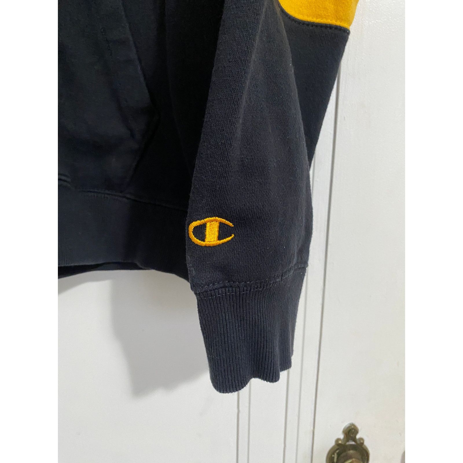 Champion Iowa Hawkeyes Stitched Hoodie Sweatshirt Size Large Size US L / EU 52-54 / 3 - 3 Thumbnail