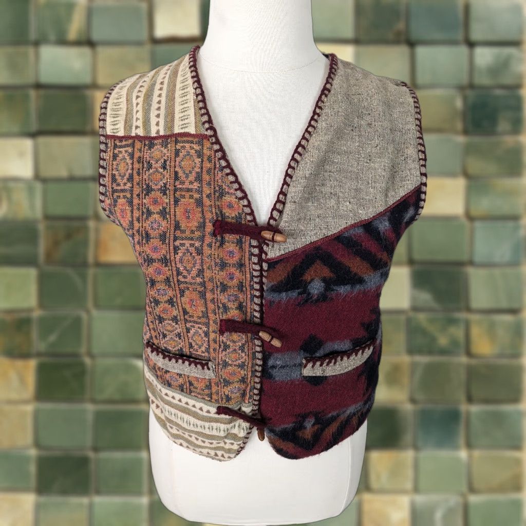 Vintage VINTAGE Effeci Patchwork Mixed Media Womens Southwestern Aztec Vest Large V3 Vest Size L / US 10 / IT 46 - 1 Thumbnail
