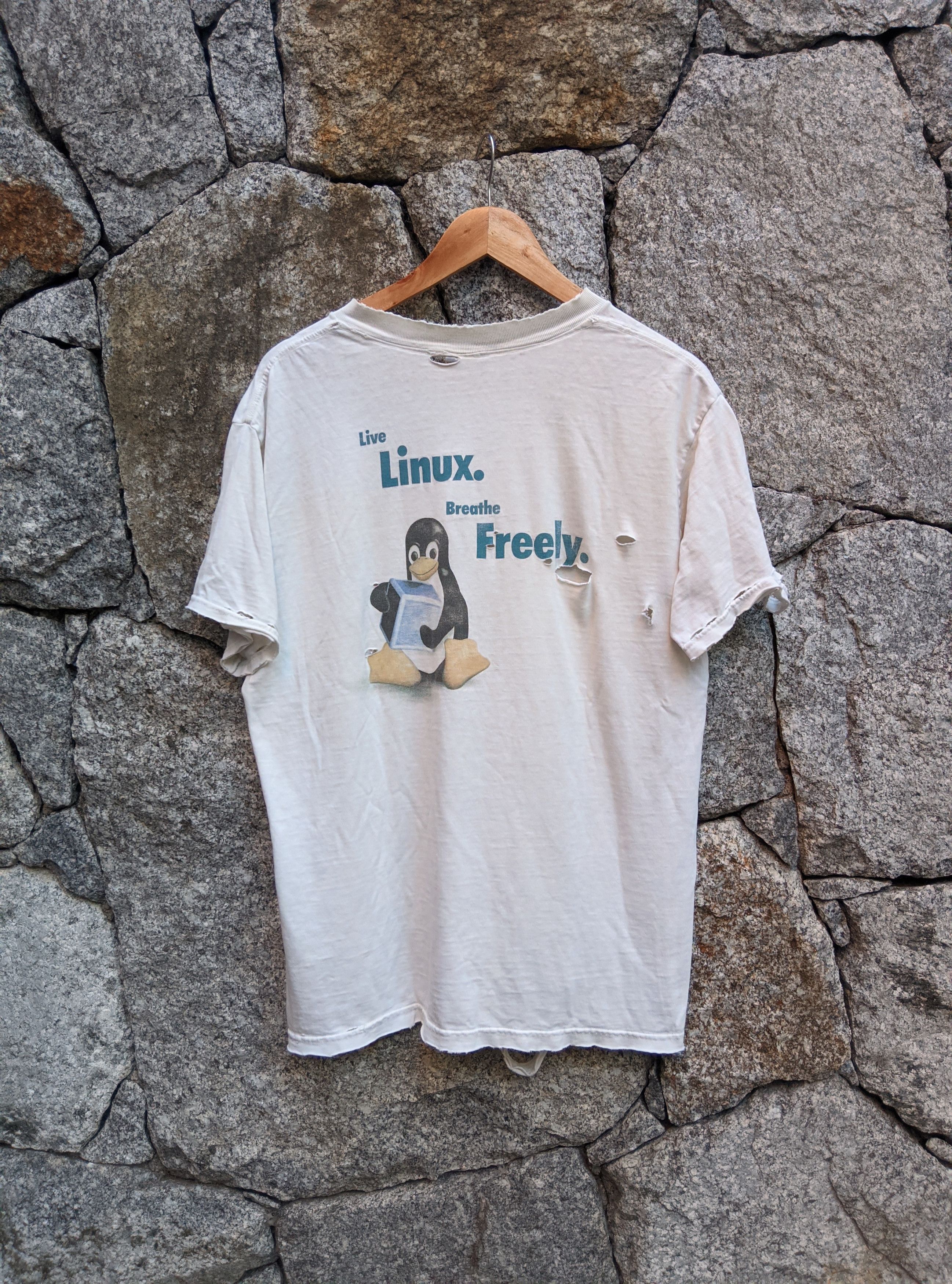 Vintage Vintage 90s thrashed Linux Tux distressed grunge erd Size US L / EU 52-54 / 3 - 1 Thumbnail
