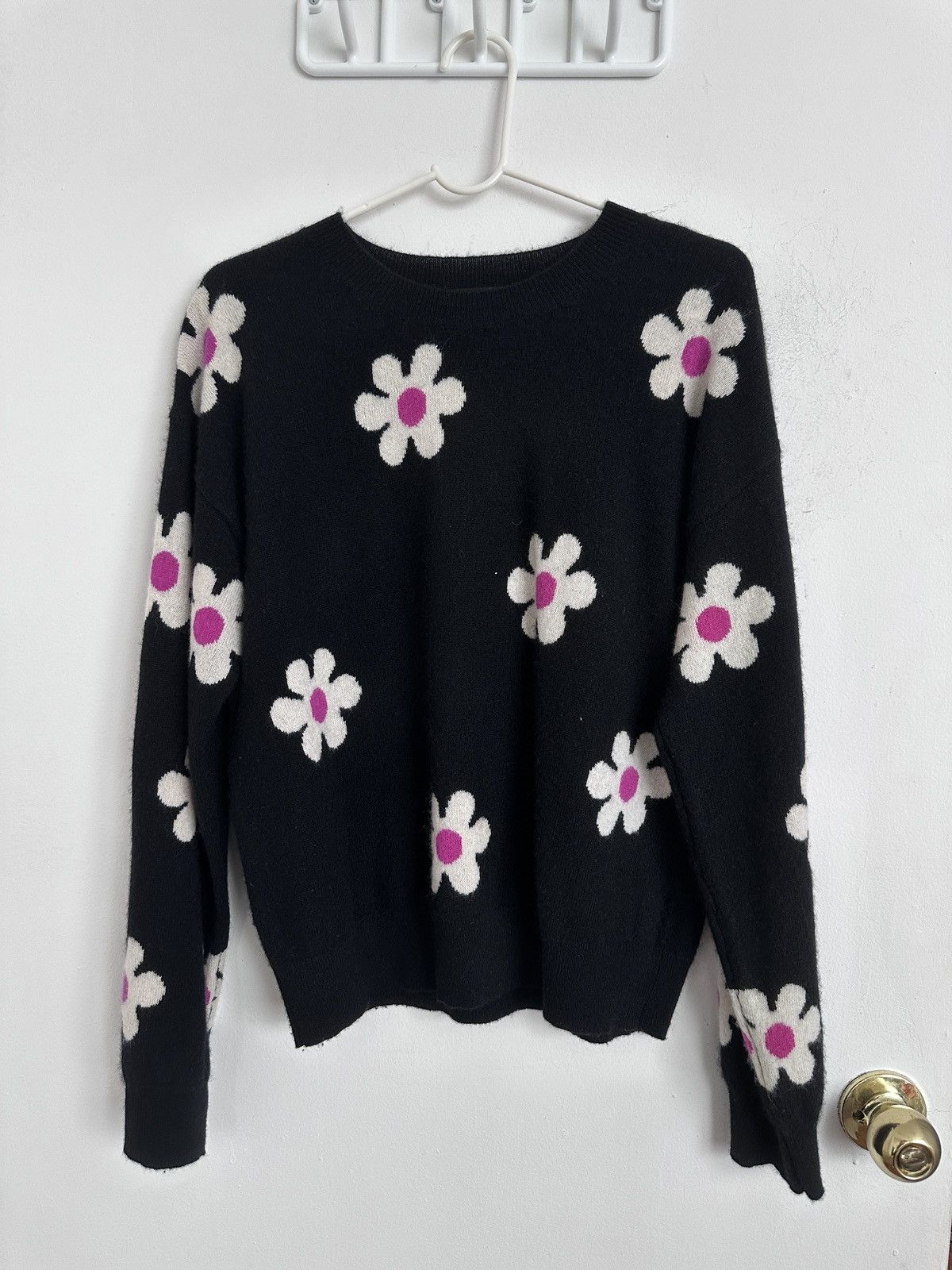 AQUA AQUA Cashmere Daisy Intarsia Cashmere Sweater Size S / US 4 / IT 40 - 1 Thumbnail